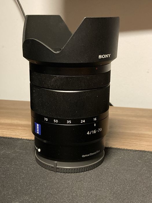 Sony Zeiss 16-70 F4 Za OSS