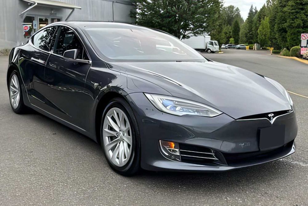 Tesla Model S 100D      2017