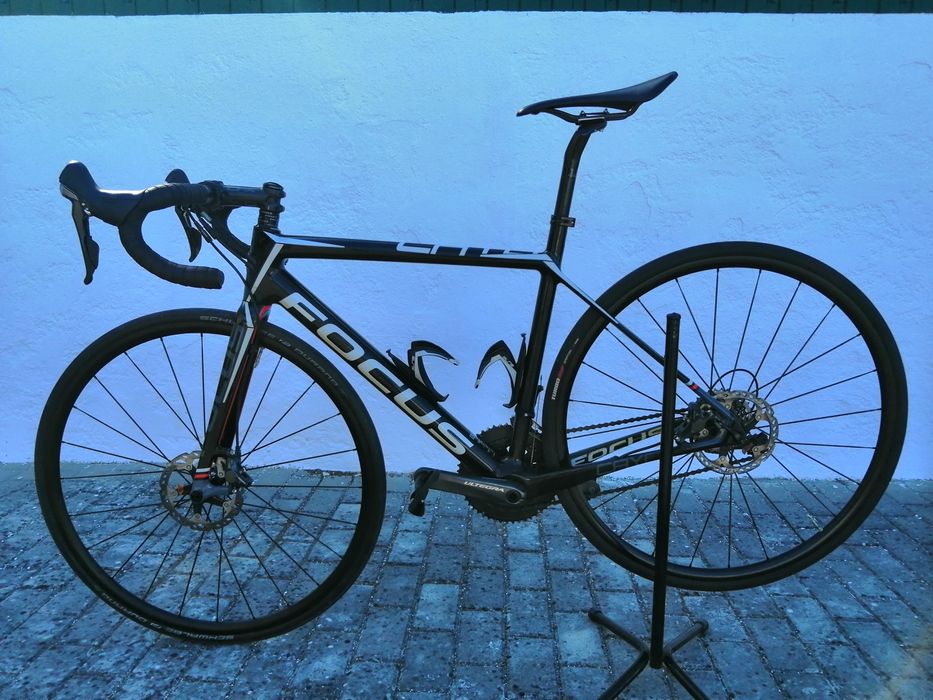 Bicicleta Focus Cayo carbono tamanho S