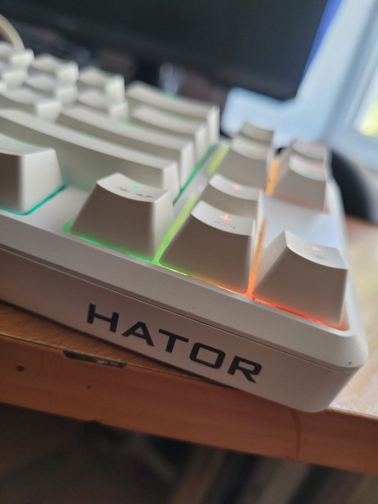 Механічна ігрова клавіатура Hator