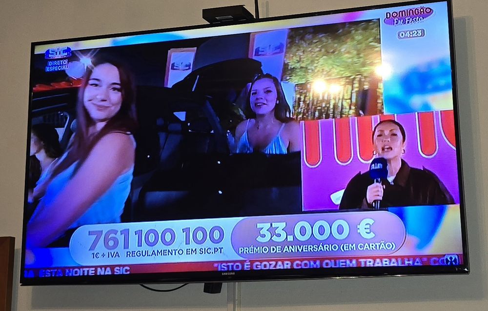 Televisão Grande 48