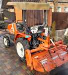 Трактор Kubota Aste 15