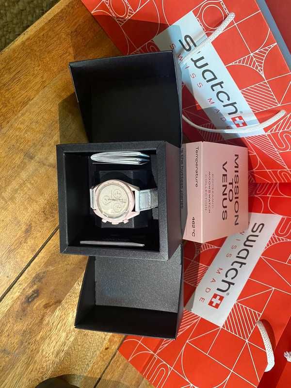Omega x Swatch Biocéramique Moonswatch Mission to Venus- SO33P100