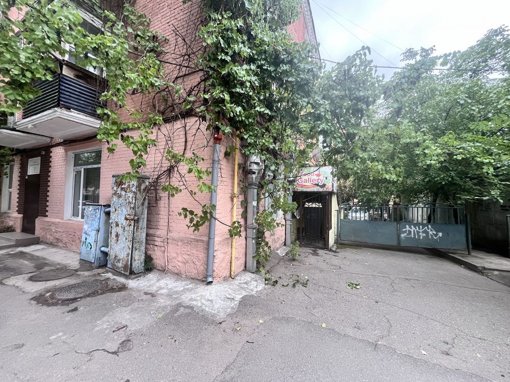 Терміновий продаж приміщення біля «Медколеджу»