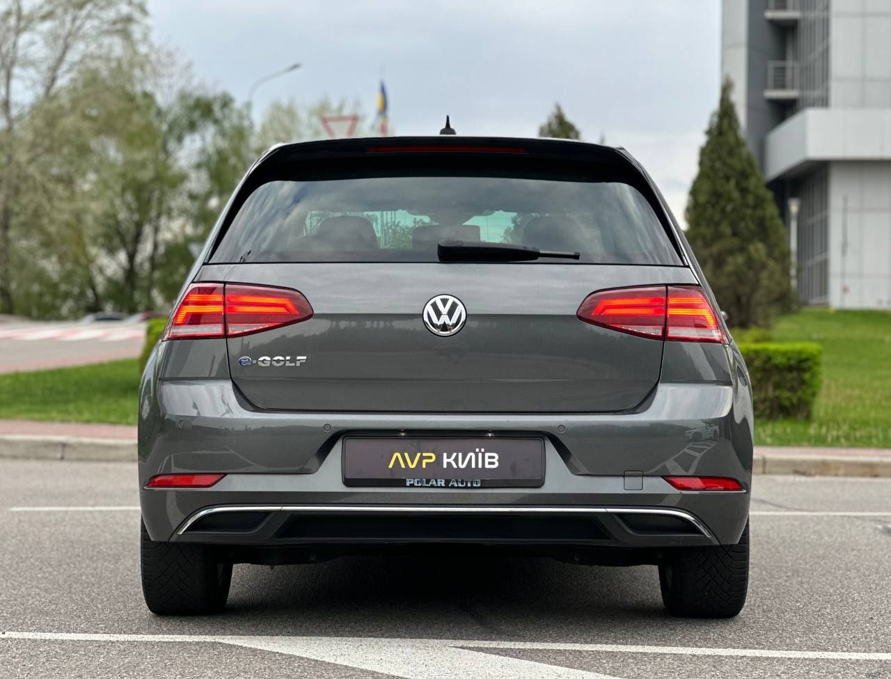 Volkswagen E-Golf 2020 року, 36квт, автомат, 88т.км.
Електричний ав