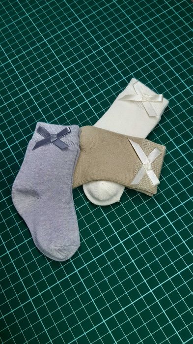 3 pares de meias Novidades para cerimónia ou não, tam. 0/6m (pé 14/18)