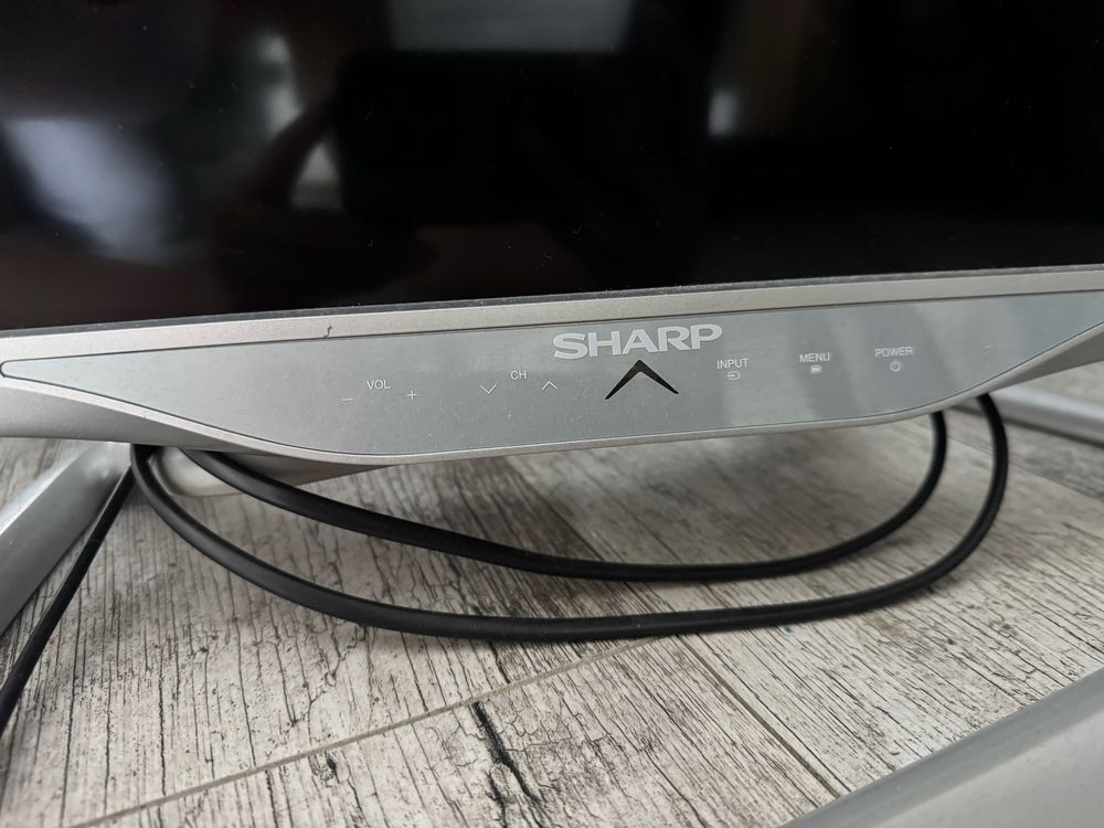 Telewizor firmy sharp