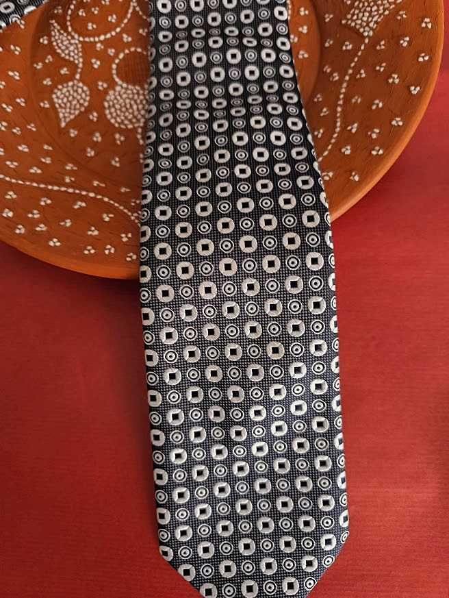 Gravata  texturizada bicolor padrão de jacquard aprimorado    Zara