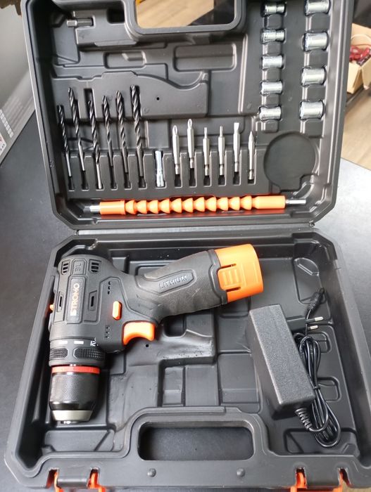 Шуруповерт акумуляторний 12 вольт