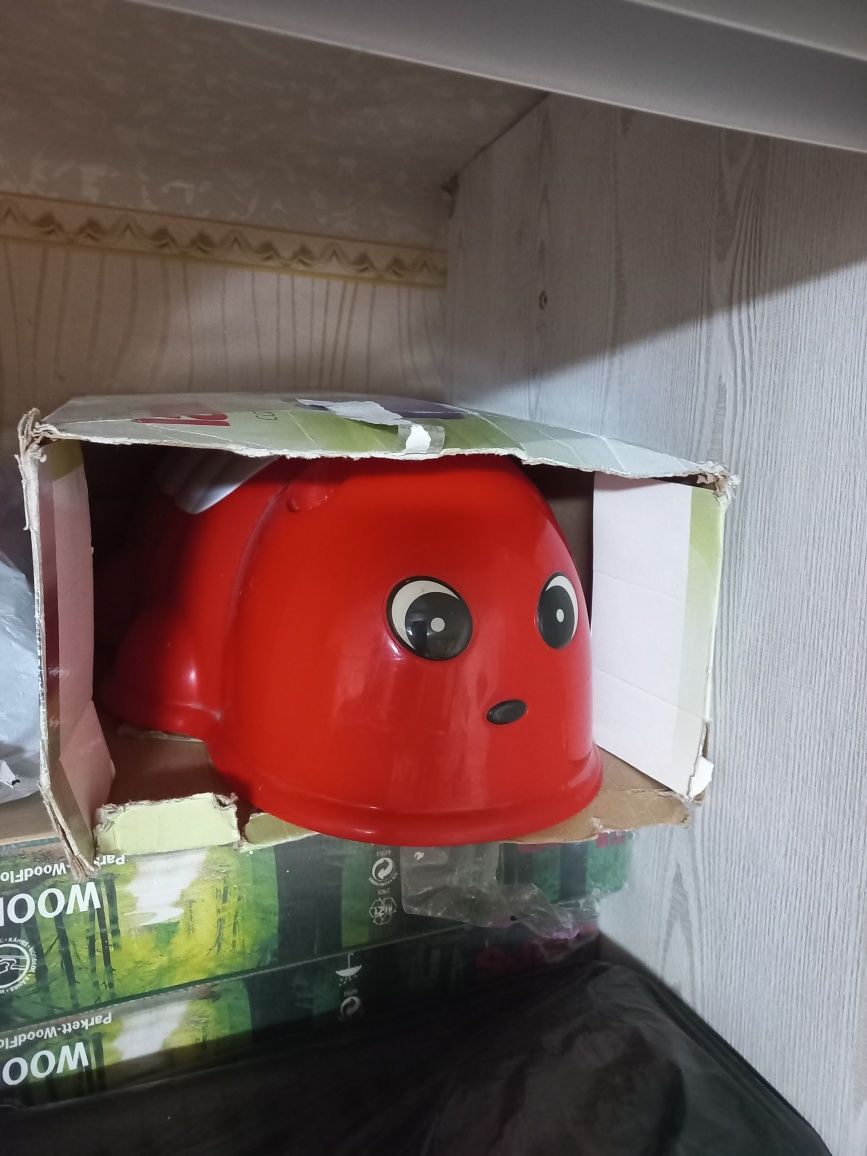 Продам детский горшок .