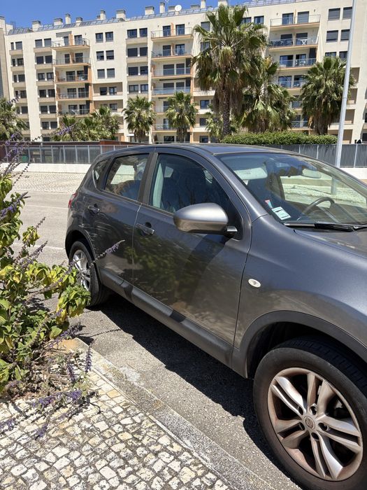 Nissan qashqai cinzento