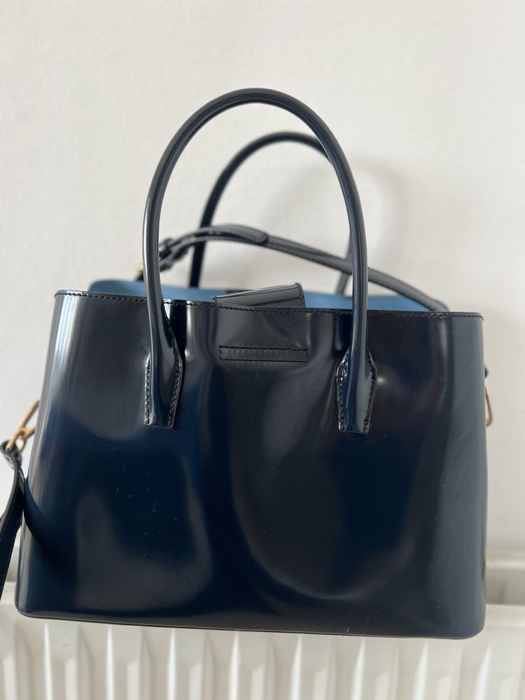Mala bimba y lola azul escura em pele