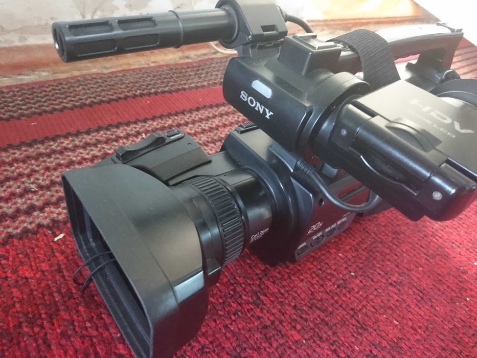 Видеокамера Sony HVR HD 1000