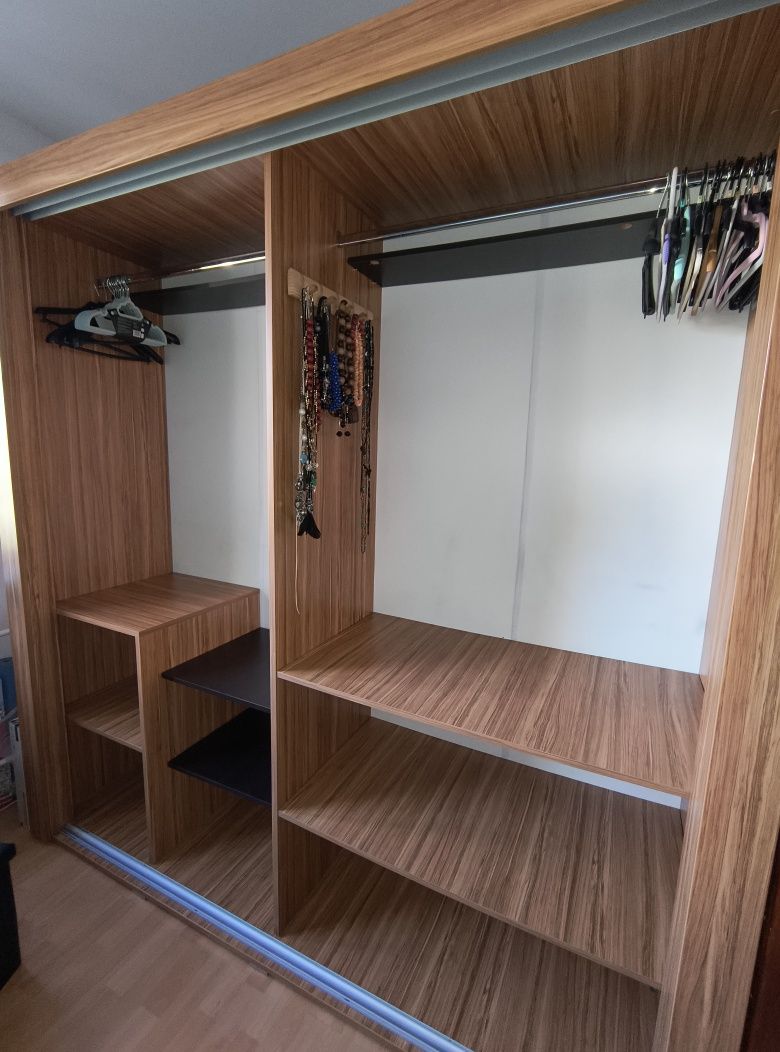 Szafa Dig-Net Lenart Meble przesuwna 207x217x63 używana