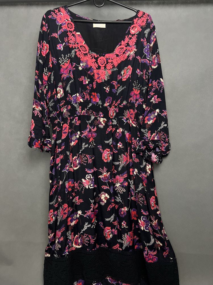 Sukienka w kwiaty Lysgaard roz..XL