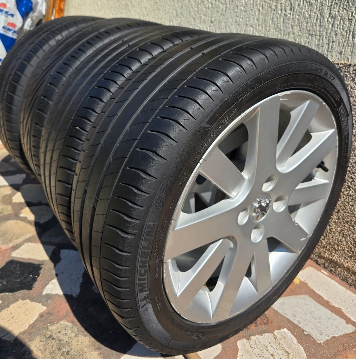 Alufelgi 4x108 R 17  Peugeot Citroën + opony w dobrym stanie