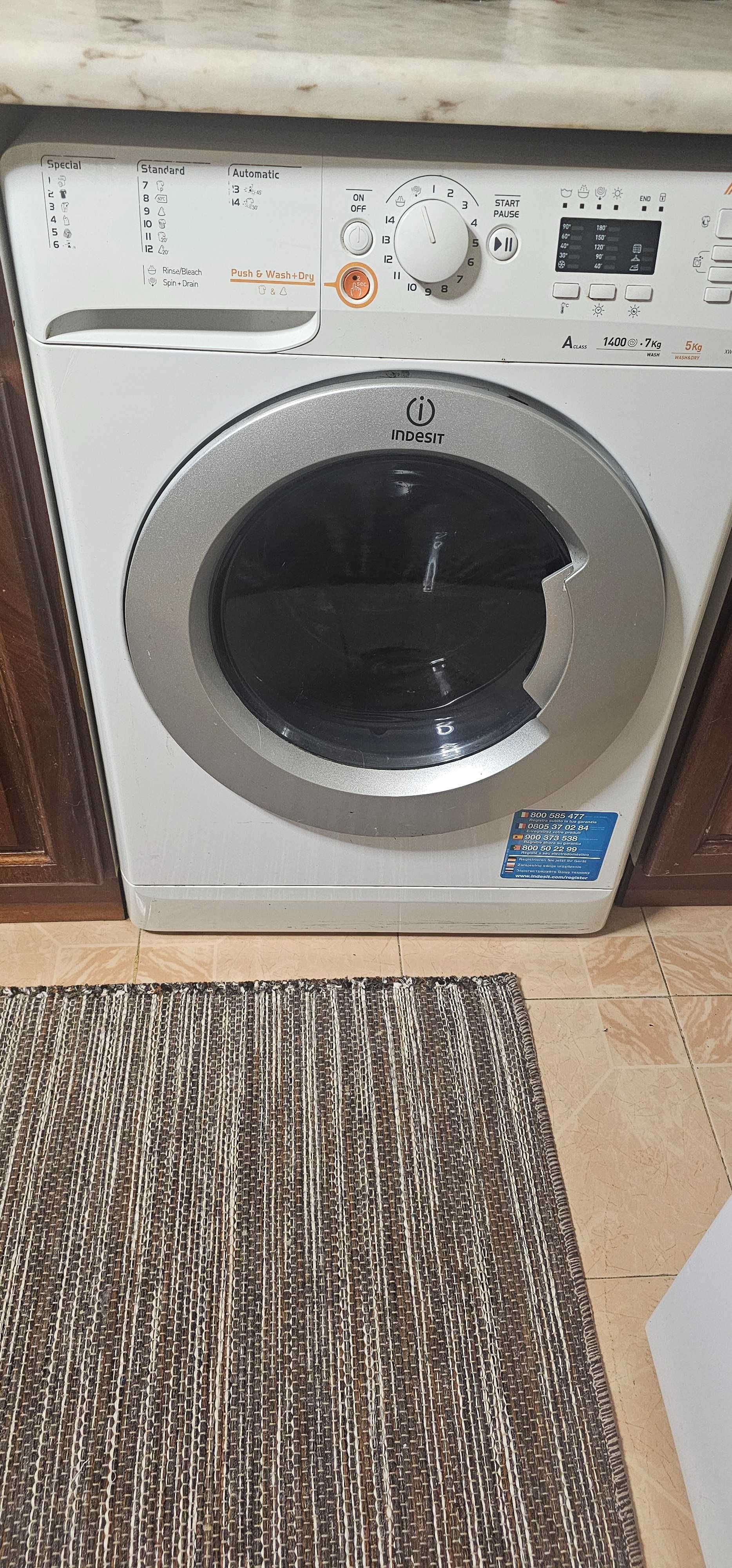 Maquina de lavar e secar INDESIT