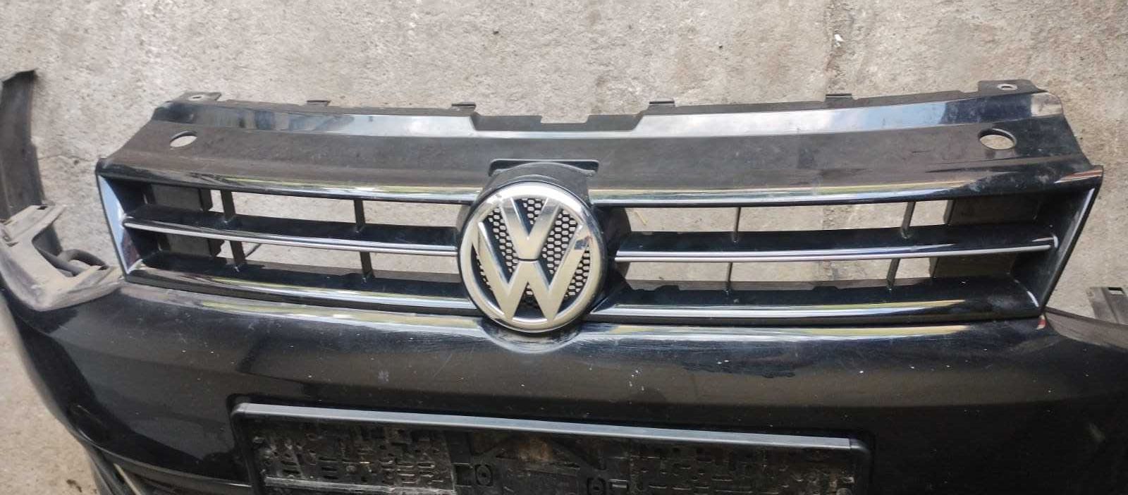Zderzak przedni kompletny Vw Polo R6 Kod Lakieru: LC9X