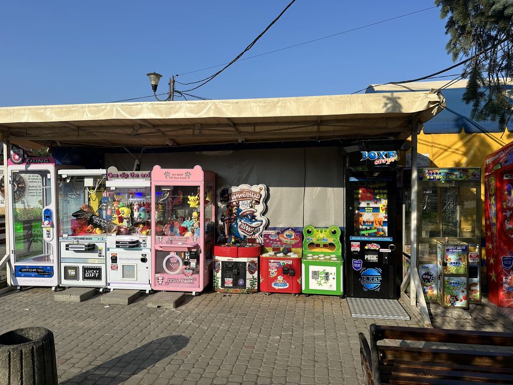 Оренда, продаж ігрових розважальних атракціонів на весілля чи свята.
