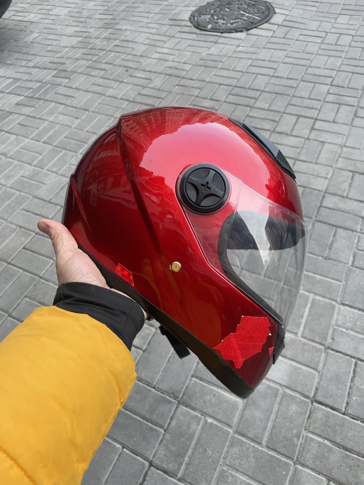 Шлем на скутер или мотоцикл размер L