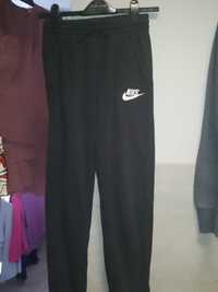 Dresy sportowe NIKE