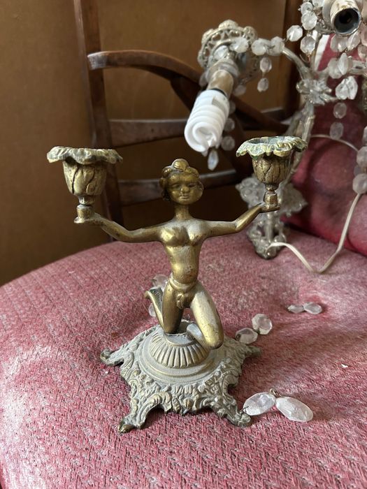 Антикварний вінтажний підсвічник Леді латунь