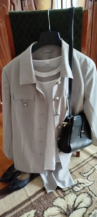 Одяг 48-52!В дуже гарному стані!