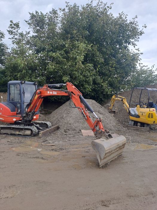 Надаємо послуги міні ескаватора