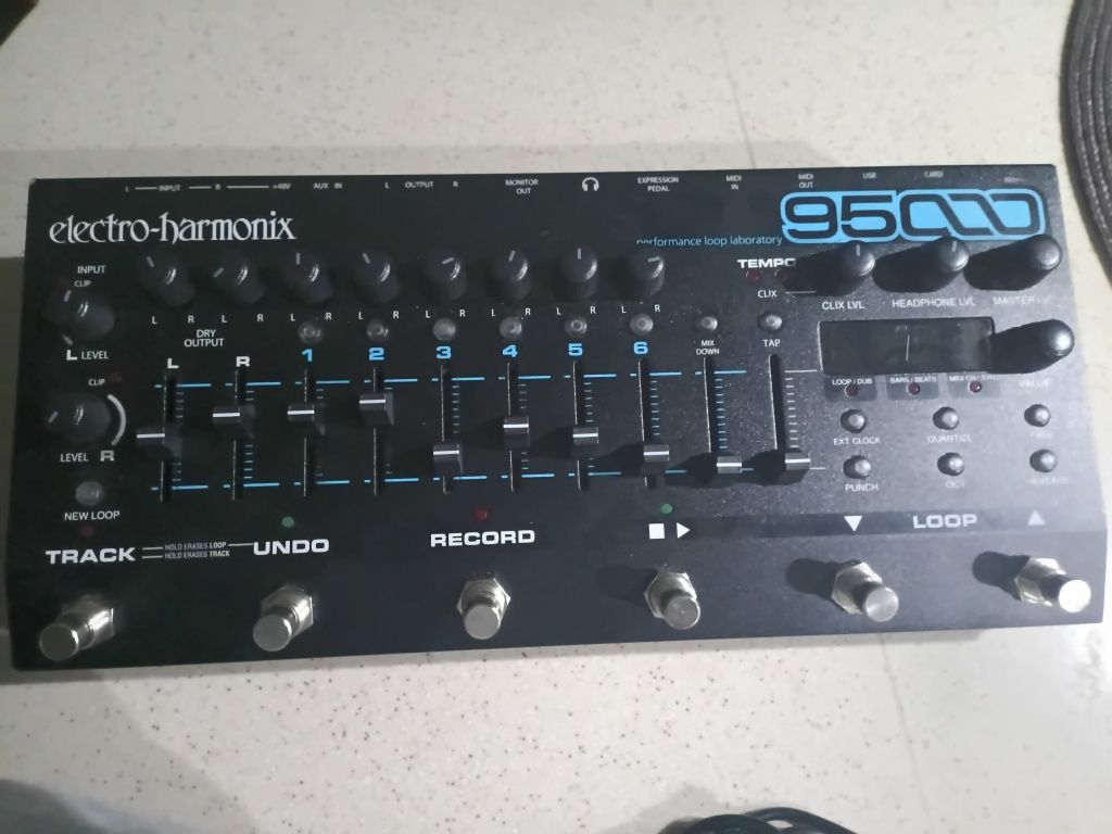 Looper "Electro Harmonix 95000"