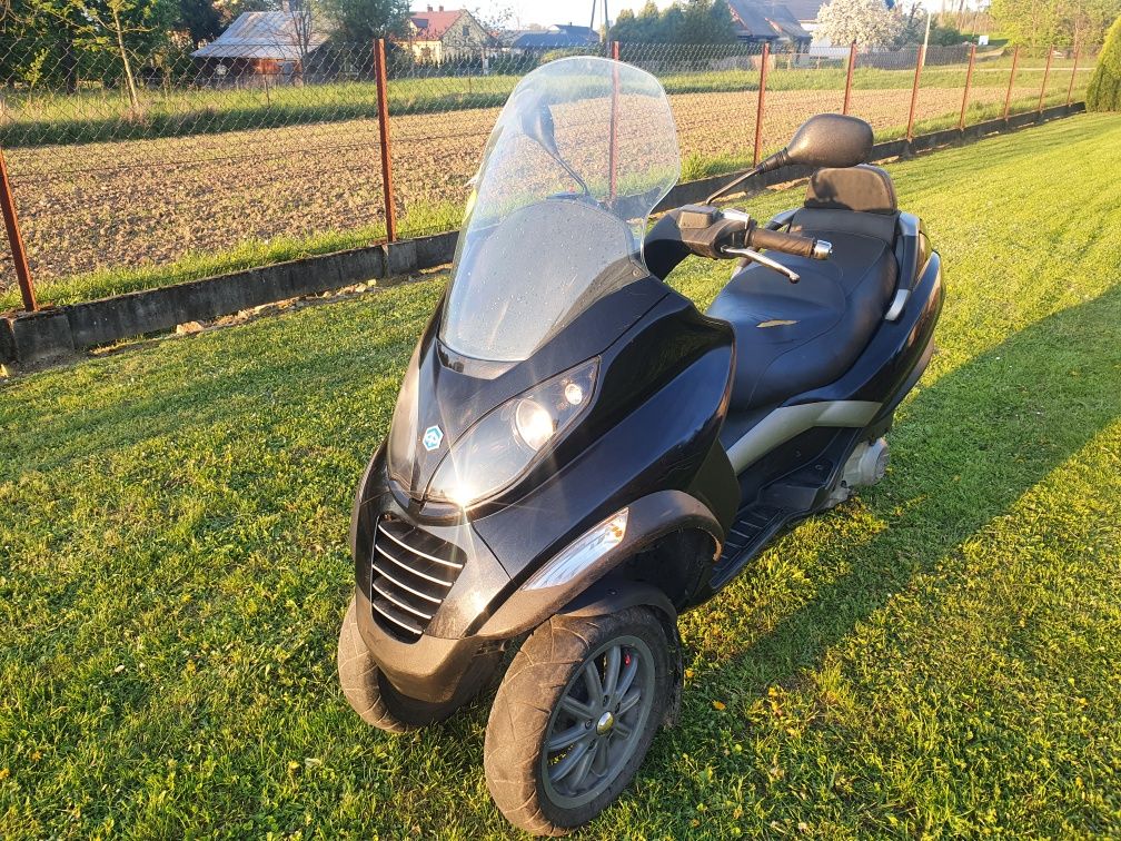 Piaggio mp3 125 L3E kat B lub a1 sprowadzony 32tys przebiegu sprawny