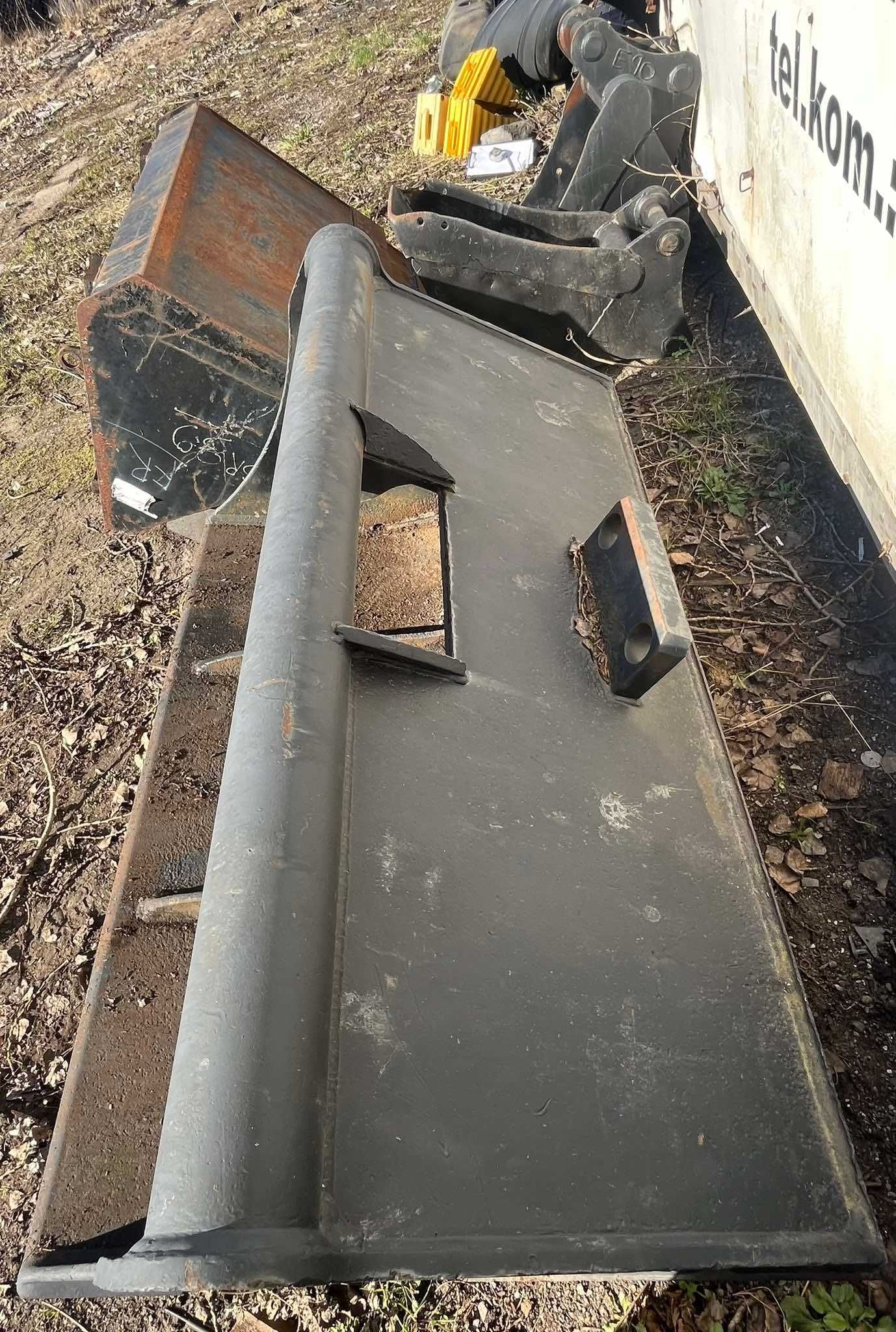 7 x łyżka do koparki ,ładowarki komplet ,27 cm -180 cm , skarpowa ,pod