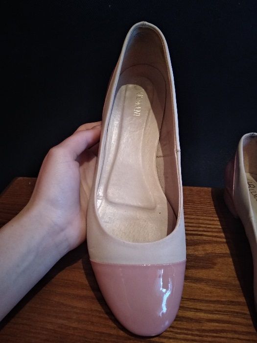 Nowe skórzane baleriny rozmiar 38