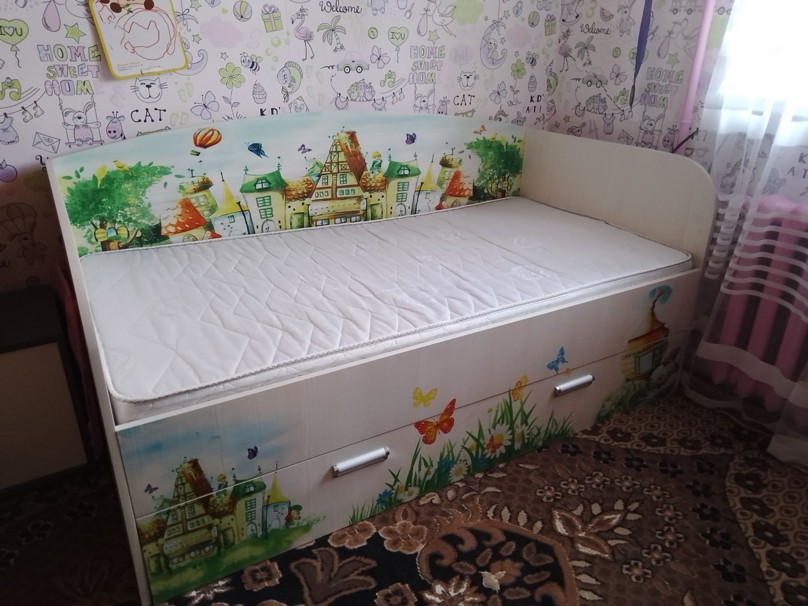 Детская кровать. Кровать для девочки.