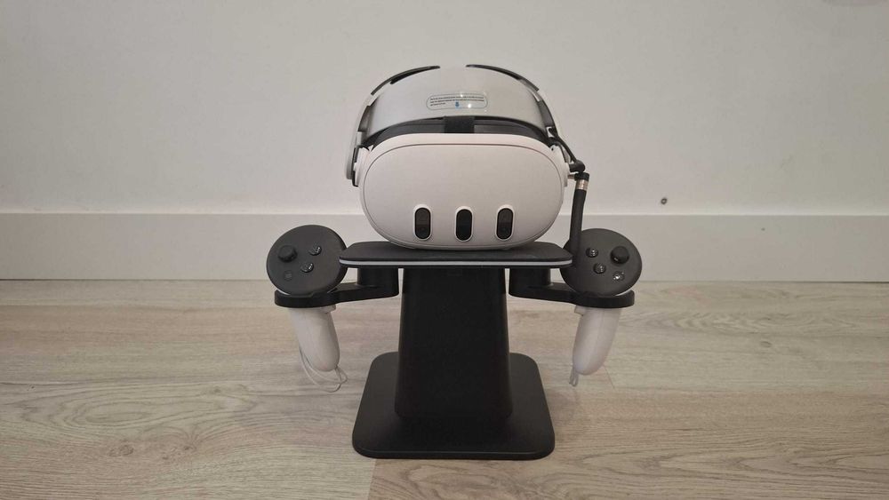 Meta Quest 3 512GB + BOBOVR + 2 baterias extras + suporte carregador