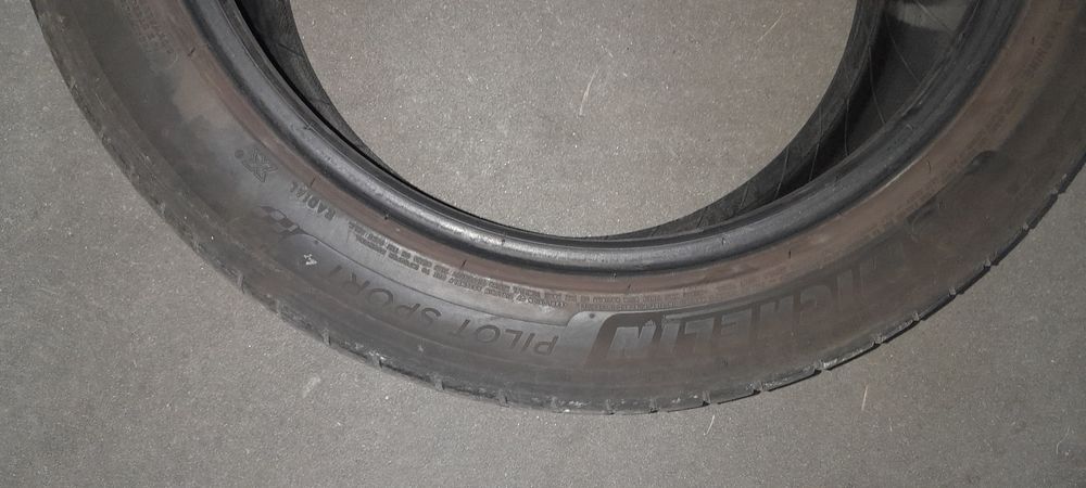 Michelin Pilot Sport 4