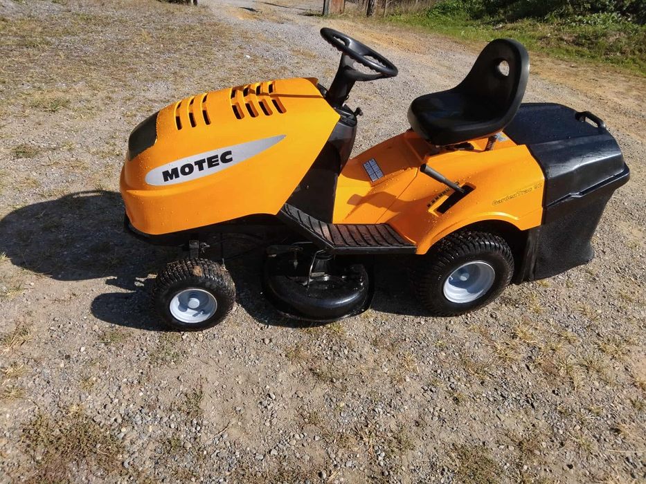 Trator corta relva com cesto 14.5cv