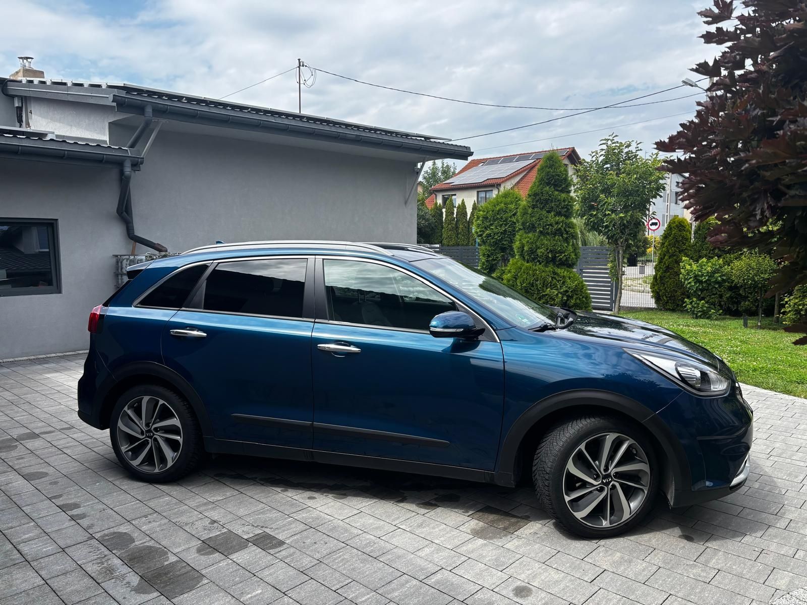 Kia Niro hybrid wersja XL z pakietem Advanced Driving Assistance
