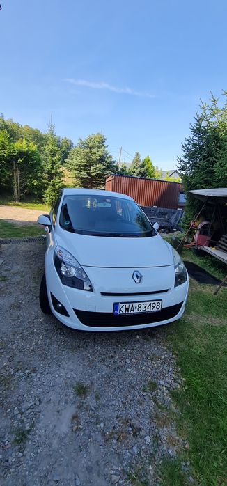 Sprzedam samochód Renault Grand Scenic.