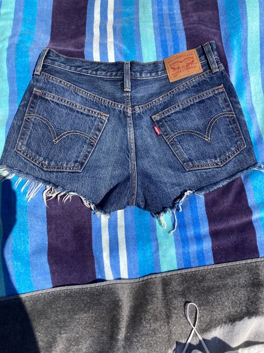 Calção Senhora Levis como novo W26