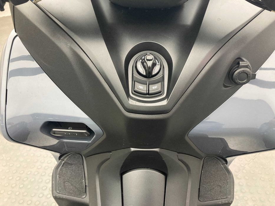 Максіскутер Yamaha Tricity 300