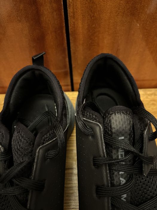 Under Armour чоловічі кросівки