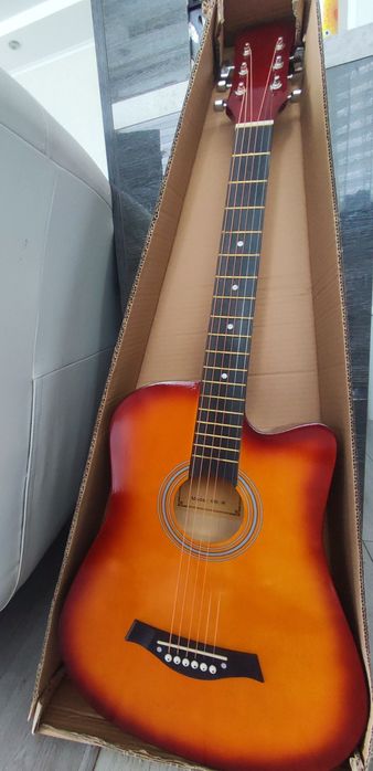 Розпродаж  Гитара Нова 6 струнна акустична