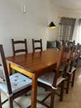 mesa de jantar sem cadeiras