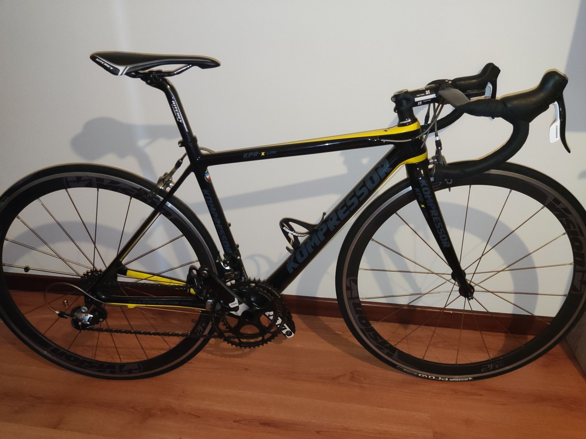 Bicicleta de estrada carbono