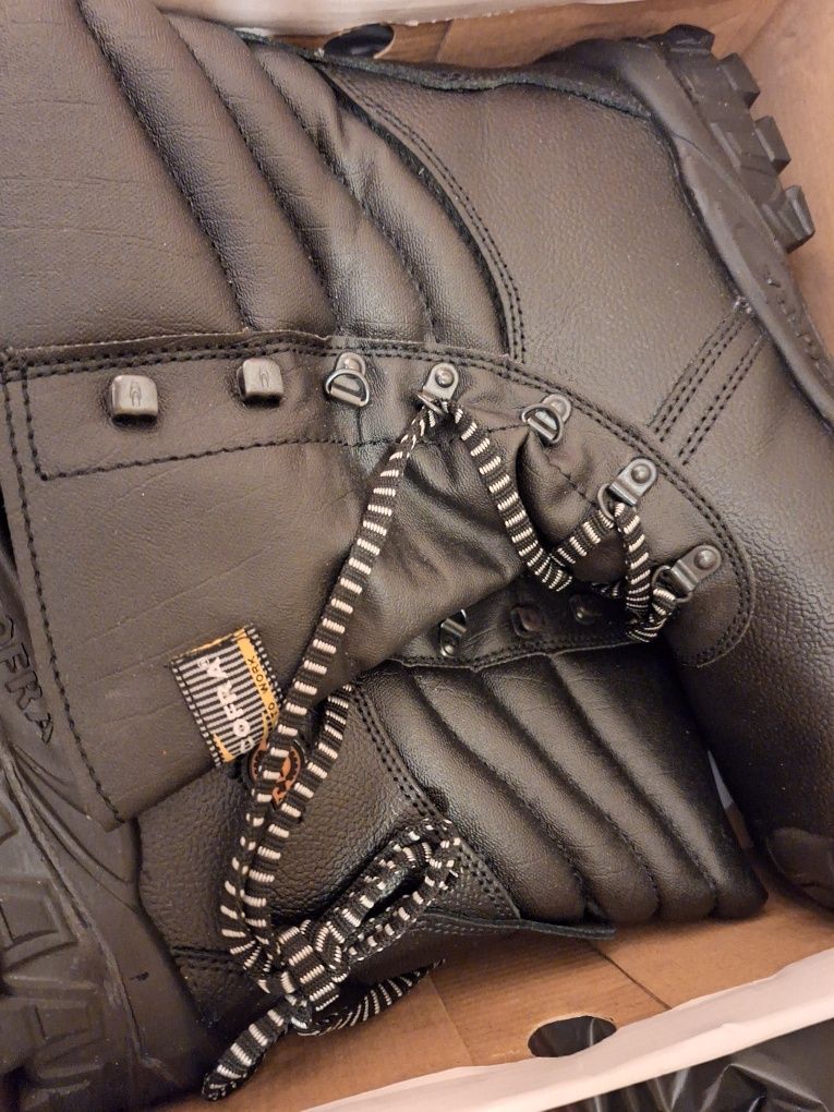 Buty robocze zimowe Cofra NEW URAL S3 UK CI SRC Rozm.40