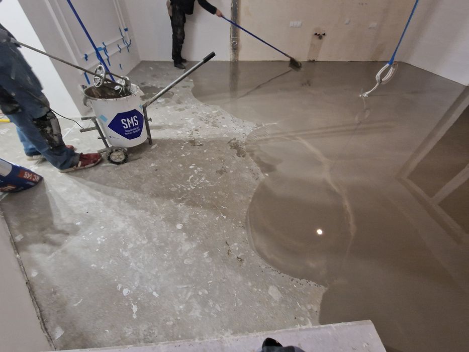 Wylewki samopoziomujące, wyrównywanie podłoża