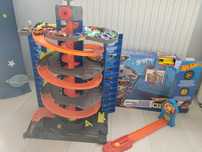 Mega garaż HOTWHEELS