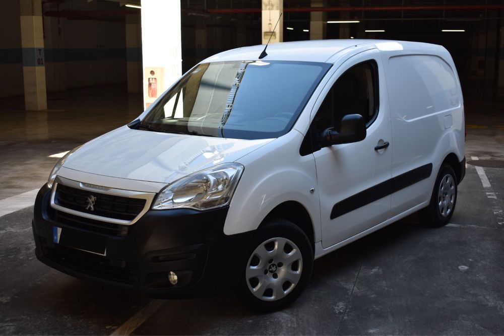 Peugeot Partner 2016 1.6HDI 100 muitos extras