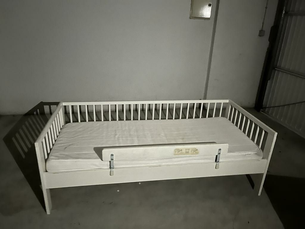 Cama de criança do ikeia