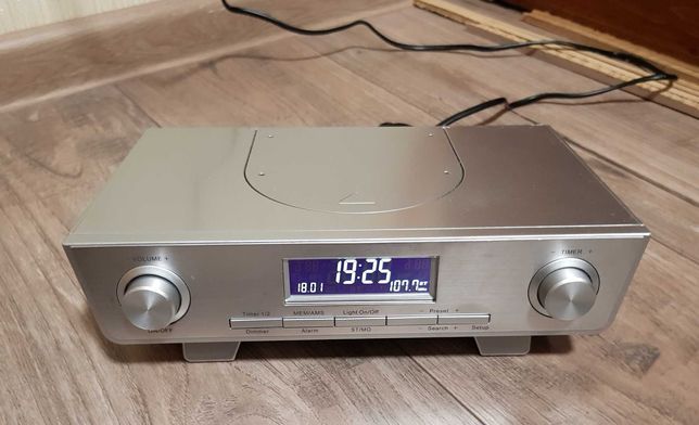 Terris KCR271 FM радио-будильник -таймер-часы - ночник. Германия